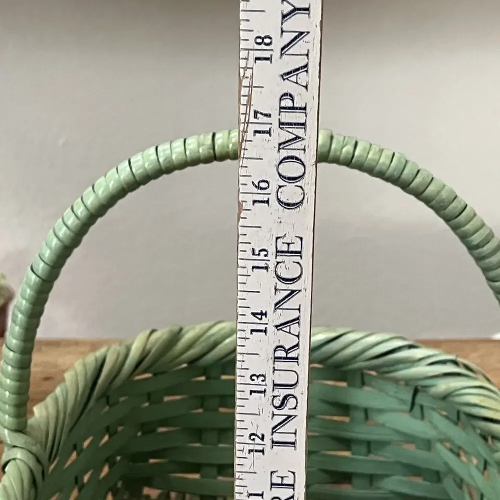 Vintage Handwoven Wicker Gathering Harvest Basket 17